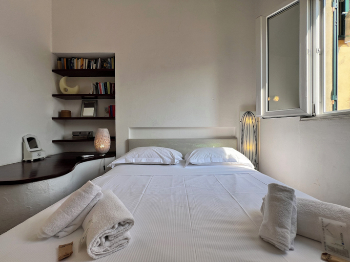 Room 4, CASA DEL POZZO, Genova