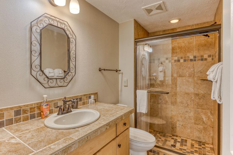 Bathroom 4, Sand and Sea Condos, Clatsop