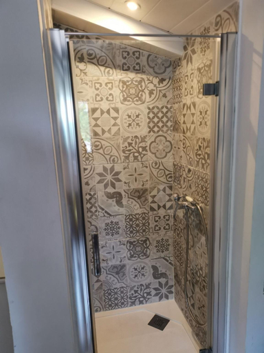 Bathroom 3, La Bastide Des Mvªriers, Gard