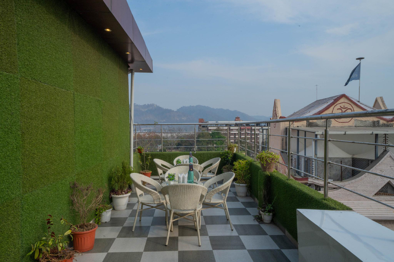 Food & Drinks 5, Perfectstayz Premium @Harkipauri Road, Hardwar