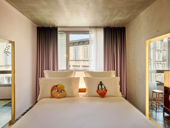 Bedroom 4, Mama Shelter Marseille, Bouches-du-Rhône