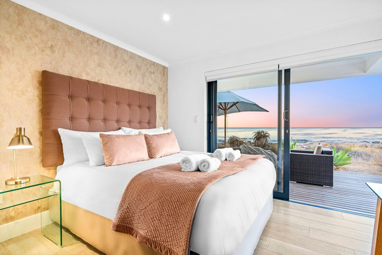 Interior 2, Villa View, West Coast