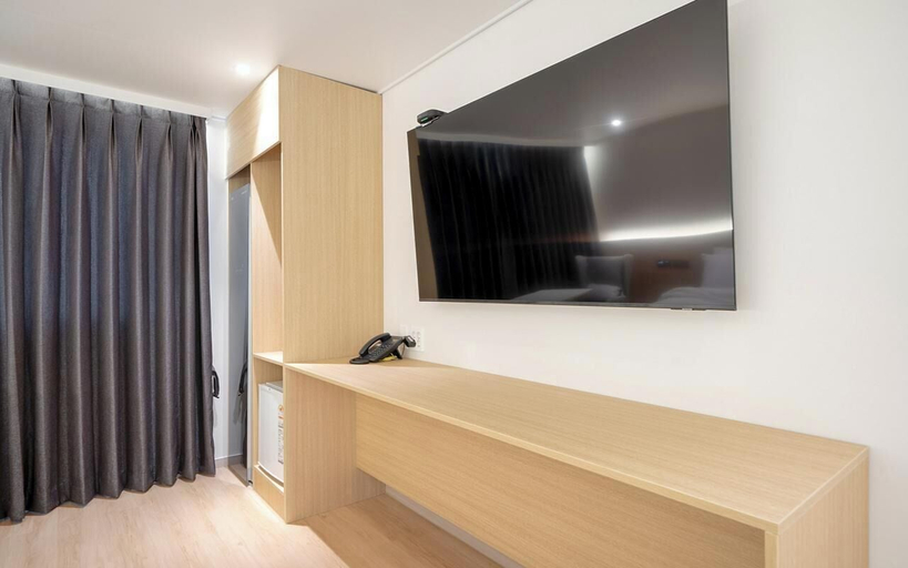 Room 3, Mokpo Place Hotel, Muan
