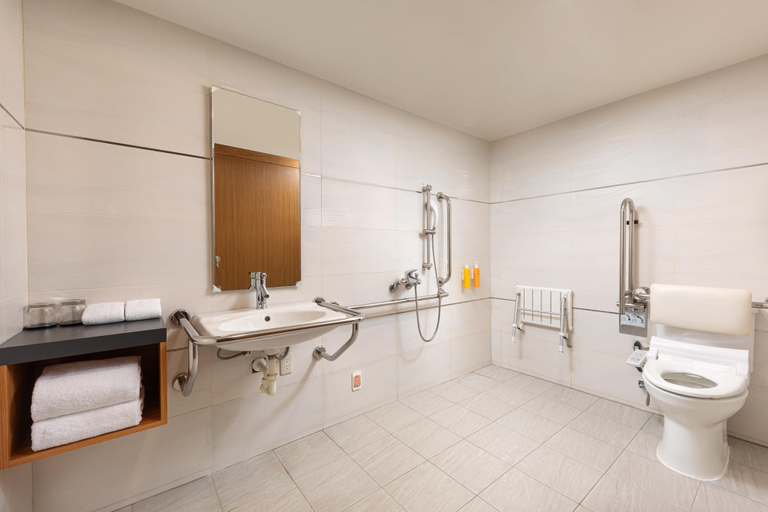 Bathroom 4, Days Inn by Wyndham Chiayi, Chiayi County