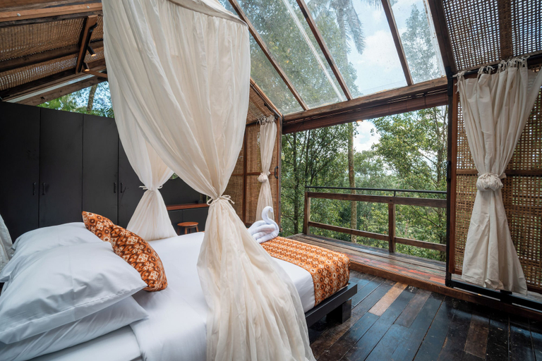 Room 5, Oak House Sidemen, Karangasem