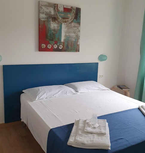 Bedroom, Hotel pixunte, Salerno