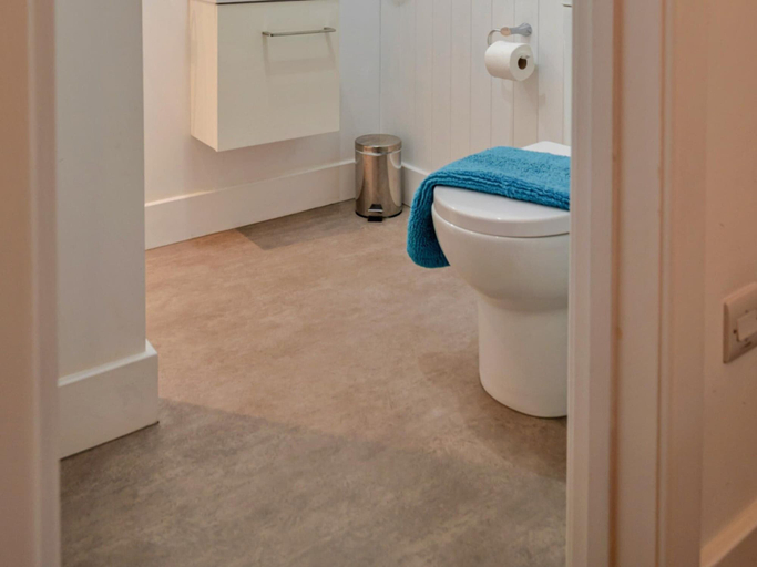 Bathroom 5, Luxury Devon Estate Barn for 4, Devon