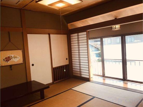 Others 4, Ryokan Ichikawa, Ena
