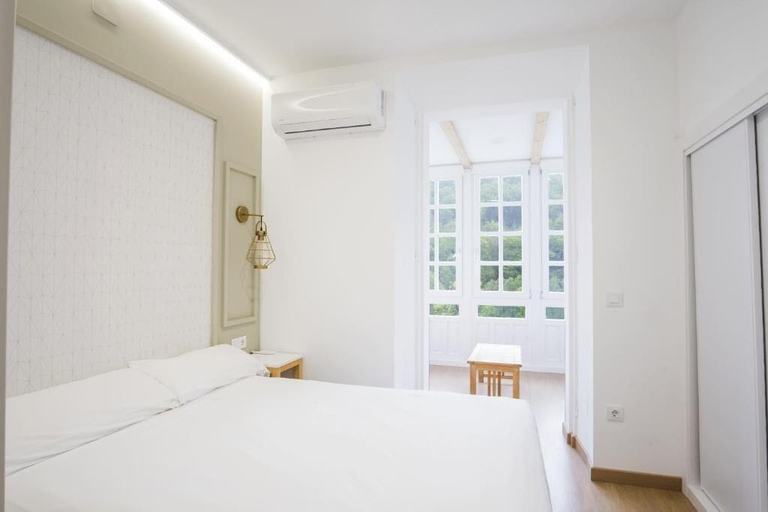 Bedroom 4, Hotel Triacastela, Lugo