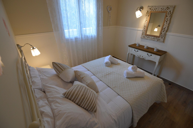 Bedroom 2, Olympia's Apartments by Traser, Attica