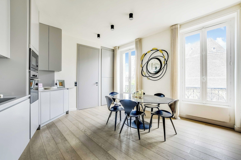 Dining 5, Design Apartment 1br/4p - Le Marais, Paris