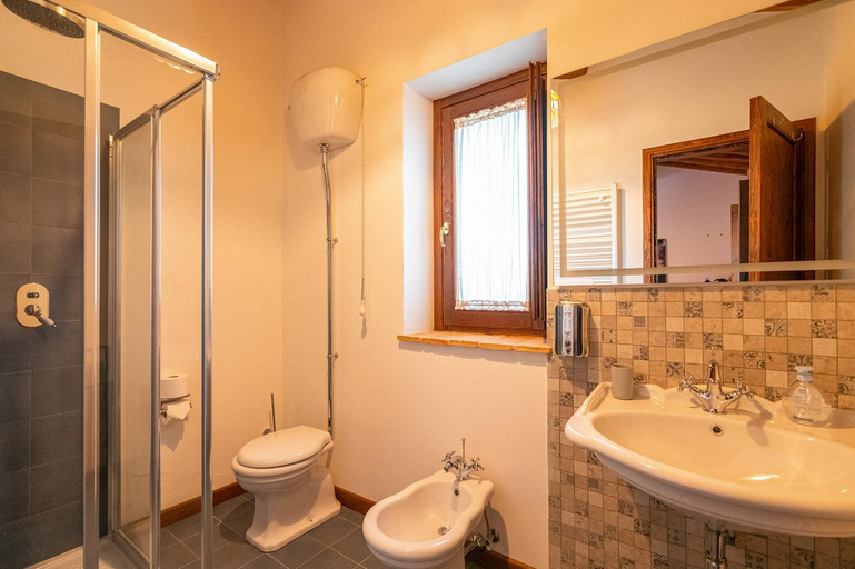 Facilities 5, Villa Il Melograno in Parrano, Terni