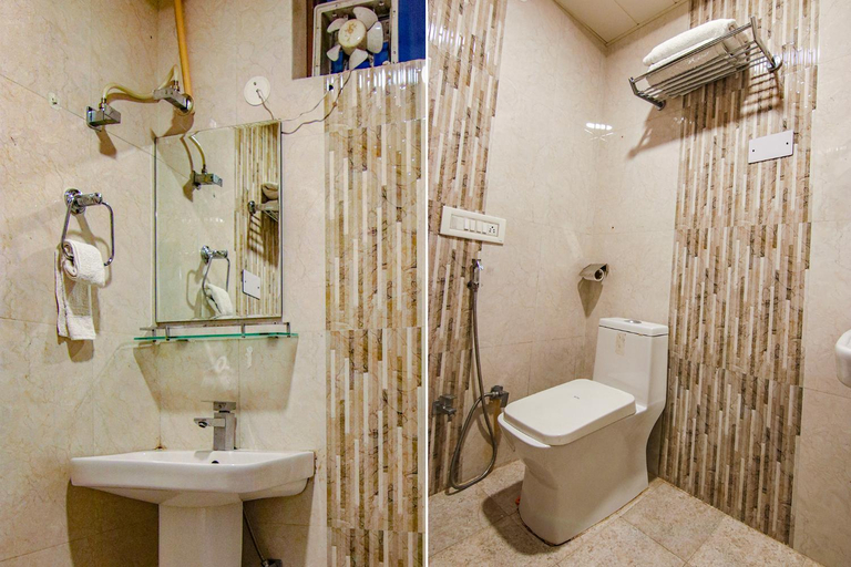 Bathroom 5, Hotel City Plaza, Kangra