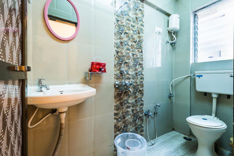 Bathroom, Hotel Kurla Residency, Mumbai Suburban