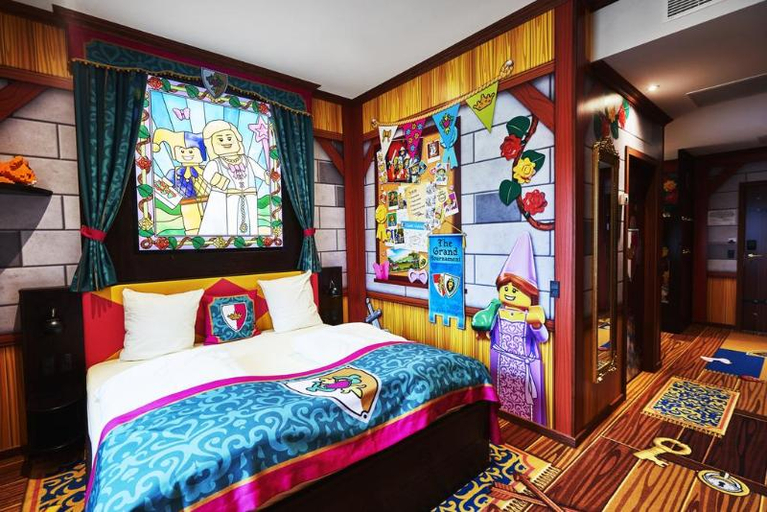 Bedroom, Legoland Castle Hotel, San Diego