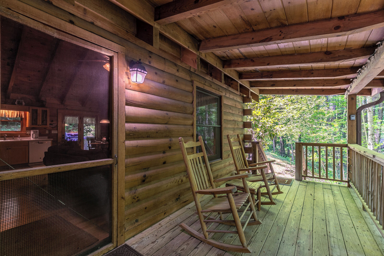 Interior 3, Trillium, Watauga
