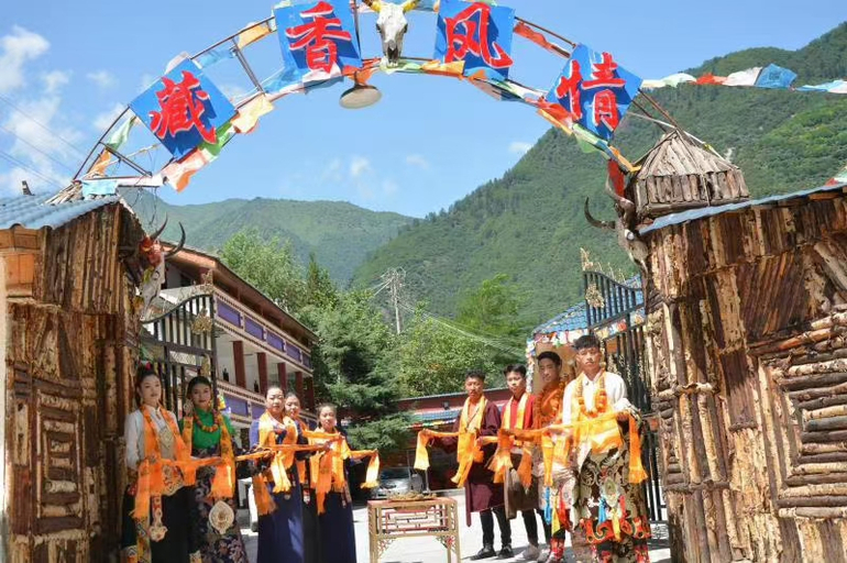 Others 3, Jiuzhaigou Tibetan style and beautiful night, Ngawa Tibetan and Qiang
