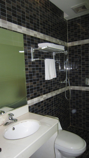 Bathroom 3, Gangyue Hotel, Zhuhai