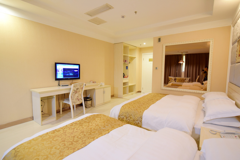 Bedroom 2, Jintan White House Business Hotel, Changzhou