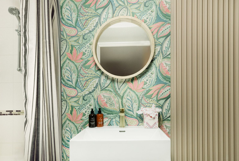 Bathroom 4, Cotteswold House, Gloucestershire