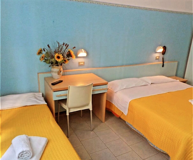 Bedroom 4, Hotel Silvana Beach, Rimini