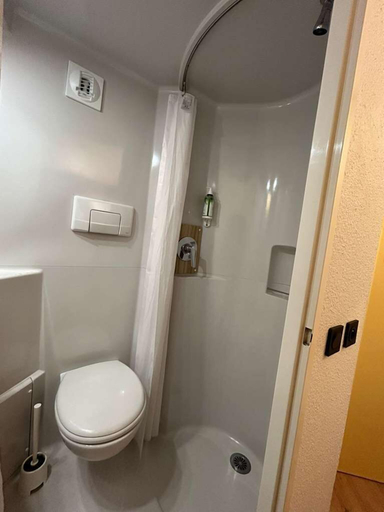 Bathroom 4, Kyriad ECO Lille SUD - Noyelles-Godault, Pas-de-Calais