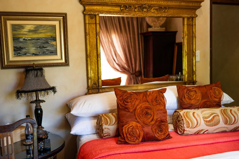 Bedroom 2, Tuscan Rose, Mangaung