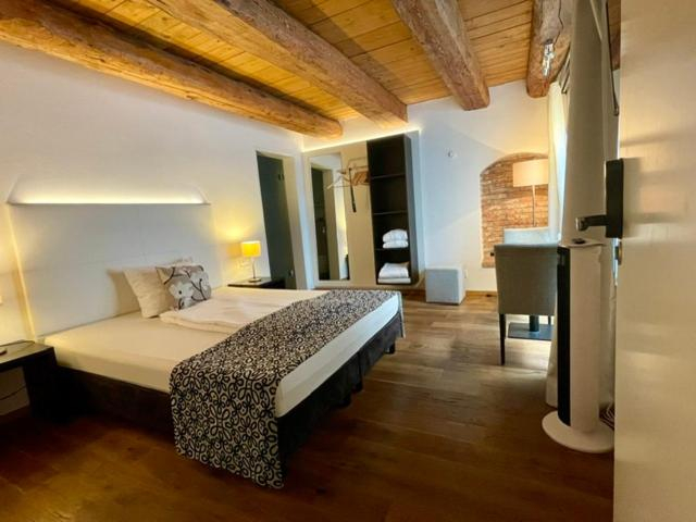 Bedroom 3, Hardthaus Gastezimmer, Mühldorf am Inn
