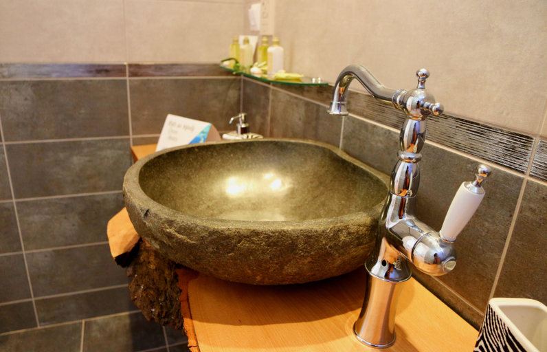 Bathroom 4, The Infinity 180 Luxury Suites, Thessaly