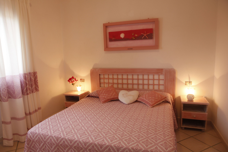 Bedroom 2, Chic Villa Antonina One Bedroom sleeps 4, Olbia-Tempio