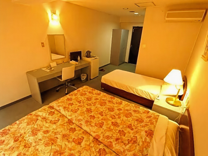 Bedroom 4, Pension Moon Villa, Onna