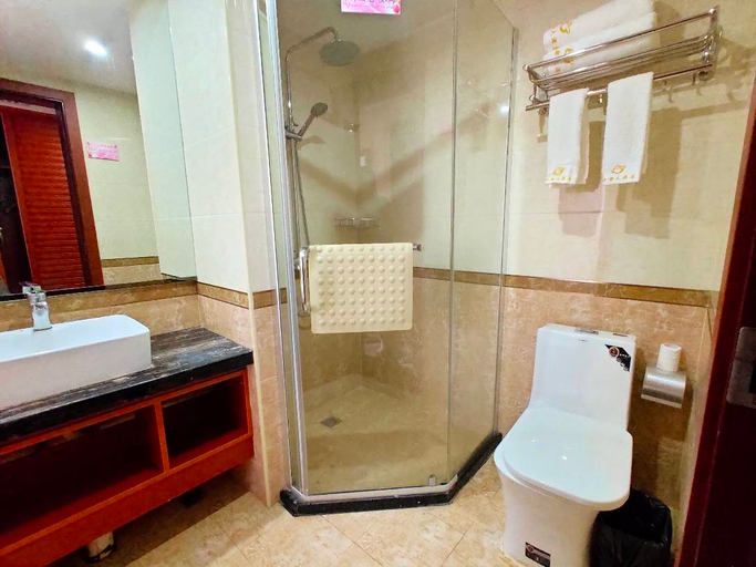 Bathroom, Gudu Hotel, Zhangjiajie