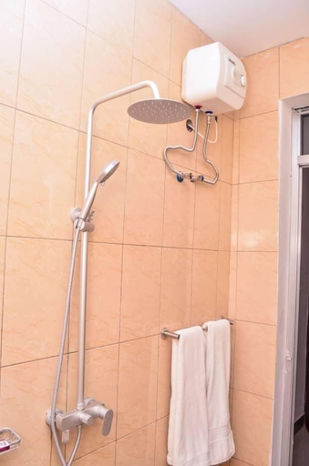 Bathroom, Muhako Hotel, Kinondoni