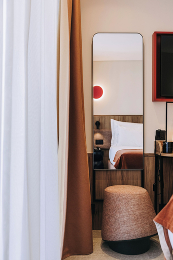 Room 2, 705 O'Porto Hotel, Porto