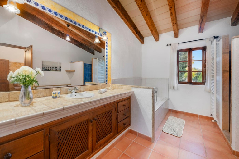 Bathroom 3, Can Roig, Baleares