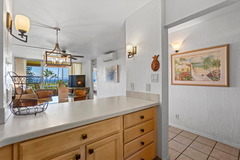 Interior 3, Menehune Shores, #524 2 Bedroom Condo, Maui