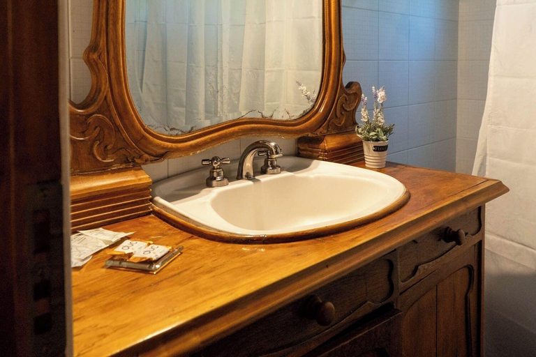 Bathroom 4, Rotui Luxury Village, Lacar