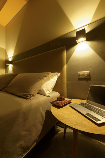 Bedroom 2, Green Ribbon, Milano