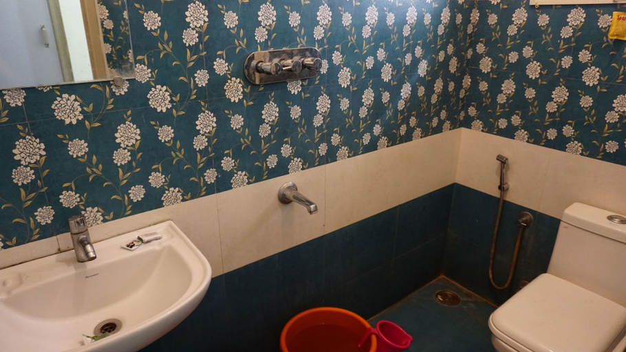 Bathroom 3, RAJ VILLAS, Chikmagalur