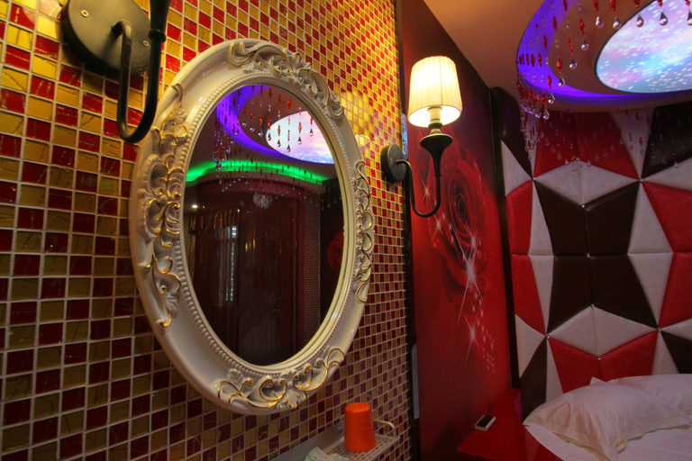 Bathroom 3, Yixin Hotel (Shanghai Guilin Road Subway Station), Shanghai