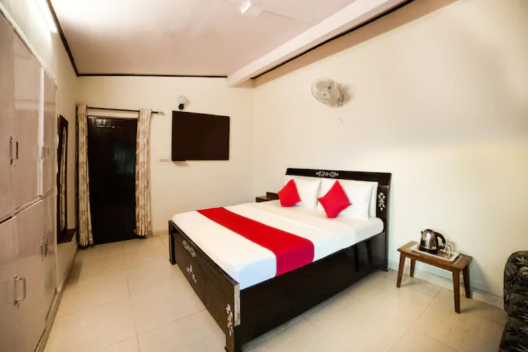 Bedroom 5, Goroomgo Blue Moon Bhimtal, Nainital