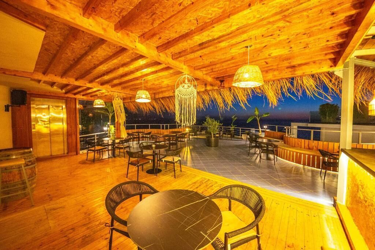 Food & Drinks 5, Hotel Sea Breeze, Sarandës