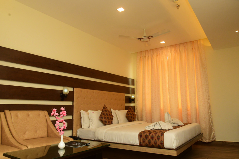Bedroom 3, Hotel Coal Capital, Dhanbad