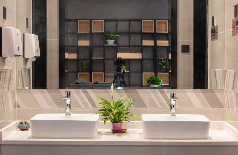Bathroom, Kagi Mando Hotel, Beijing