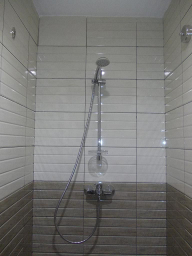 Bathroom, Neptune Plaza Hotel, Kampala