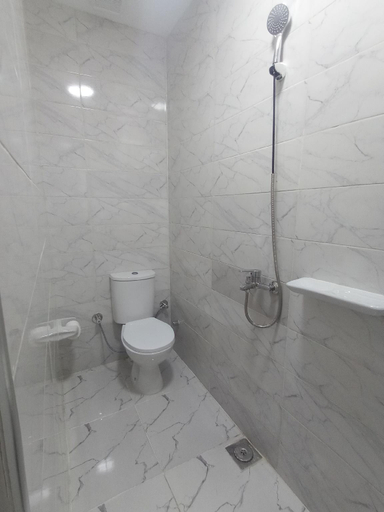 Bathroom, Revento Hotel, 'Abdin