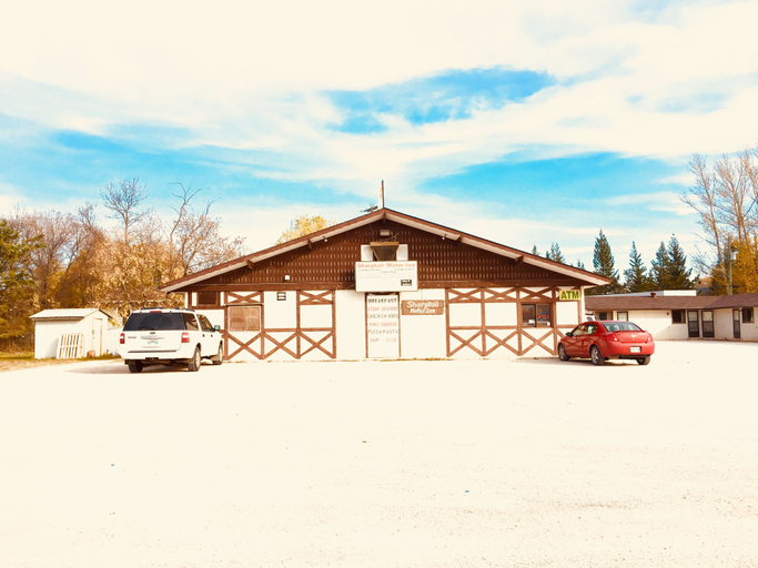 Public Area, Sharptail Motor, Division No. 18