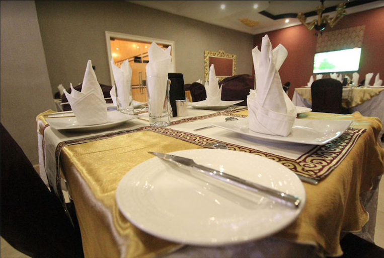 Food & Drinks 5, Eterno Hotels Limited, Ikpoba-Okha