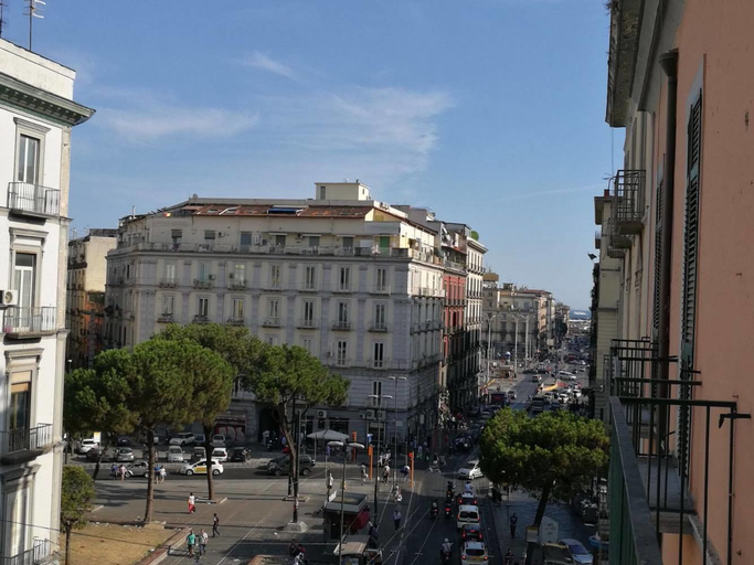 Exterior & Views, EmyJo Central B&B, Napoli