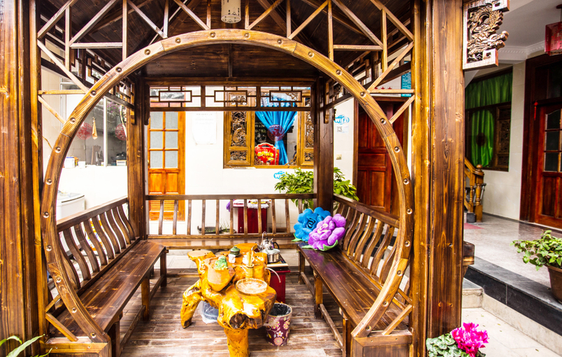 Others 2, Yaxinju Inn, Lijiang